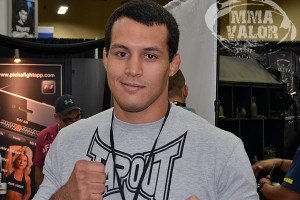 Vinny Magalhaes Rolls Back into the UFC